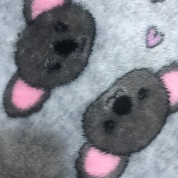 Shorts - Picture 3 of 3